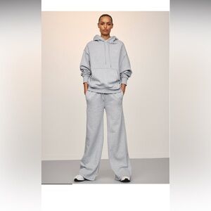 Victoria Secret Effortless Fleece Wide-Leg Sweatpants Size M regular Gray New